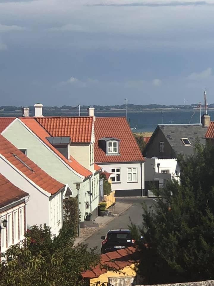 Den Lille Skole - Ferie Pa Aero I Marstal By - Vaerelser Hotel Luaran gambar